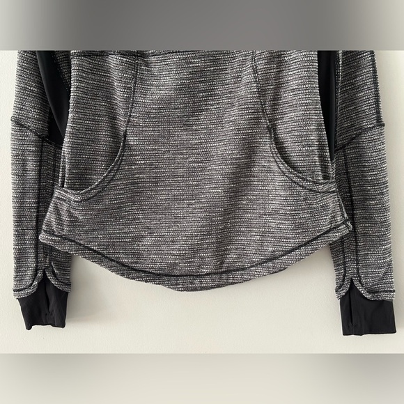 Lululemon: Women’s 1/4 Zip-Up Long Sleeve Top- Size 6 - Picture 3 of 10